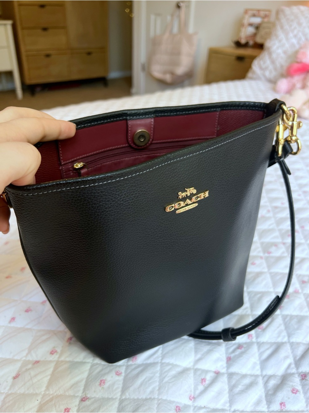 Coach City Bucket Bag Black Pebbled Leather Crossbody Shoulder Mollie Purse